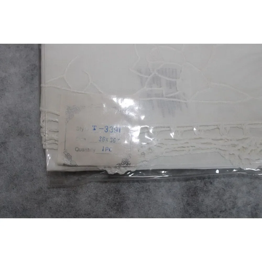 Vintage Orleans Hand Made Lace Table Topper 36